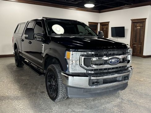 Used 2021 Ford F250 XLT image 3