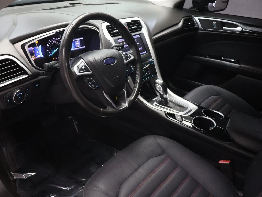 Used 2013 Ford Fusion SE FWD image 17