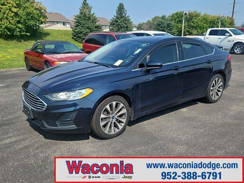 Used 2020 Ford Fusion SE AWD/4WD image 1