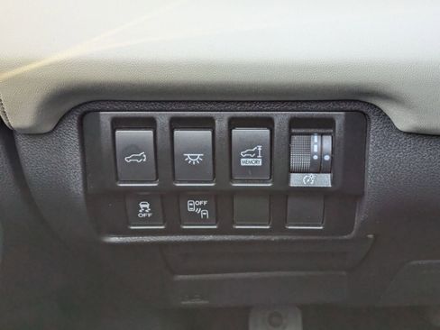 Used 2022 Subaru Ascent Limited w/ Technology Package image 18