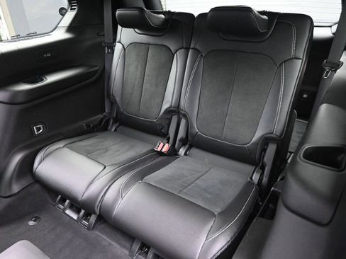 Used 2024 Jeep Grand Cherokee L Laredo image 15