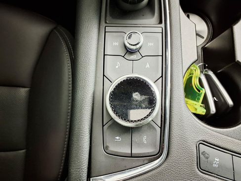 Certified 2024 Cadillac XT6 Premium Luxury FWD image 22