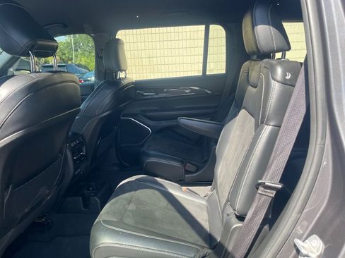 Used 2022 Jeep Grand Cherokee L Laredo RWD image 13