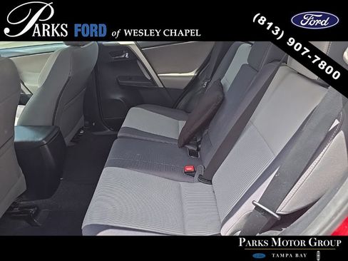 Used 2015 Toyota RAV4 XLE FWD image 4