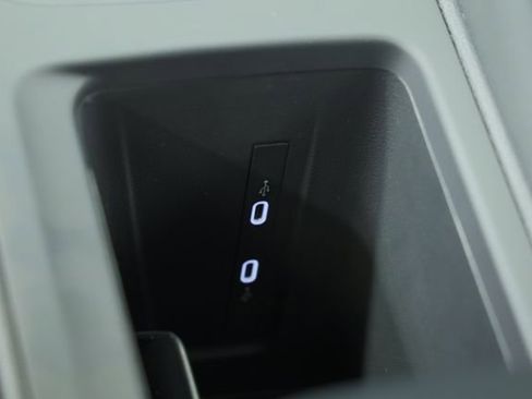 New 2026 Volkswagen Tiguan SE R-Line FWD image 24