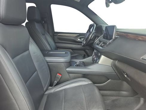 Used 2021 Chevrolet Suburban Z71 AWD/4WD image 17
