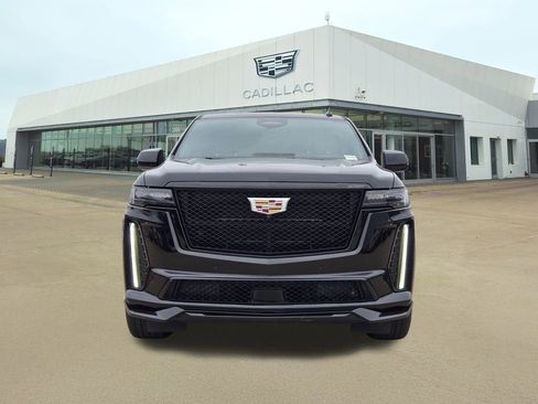 Certified 2024 Cadillac Escalade ESV V w/ LPO, ONYX Package image 2