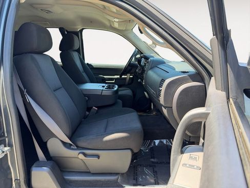 Used 2011 Chevrolet Silverado 3500 LT AWD/4WD image 22