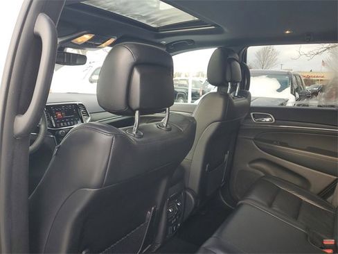 Used 2020 Jeep Grand Cherokee Limited image 11