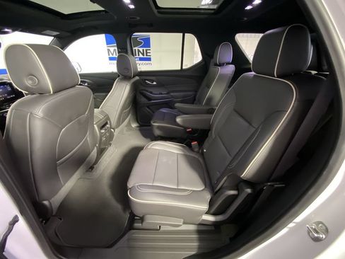 Used 2024 Chevrolet Traverse Premier w/ Redline Edition FWD image 32