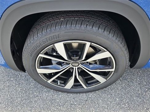 New 2025 Volkswagen Atlas Cross Sport SEL Premium R-Line image 19