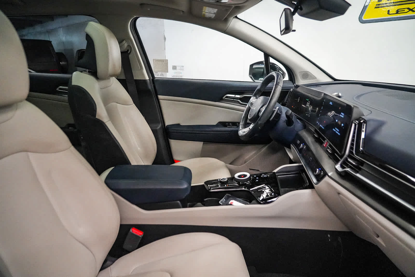 Used 2024 Kia Sportage EX w/ EX Premium Package AWD/4WD image 17