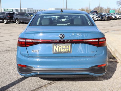 Used 2025 Volkswagen Jetta SE image 5