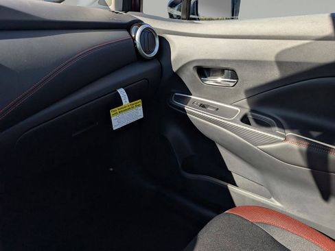 New 2025 Nissan Versa SR w/ Trunk Package image 19