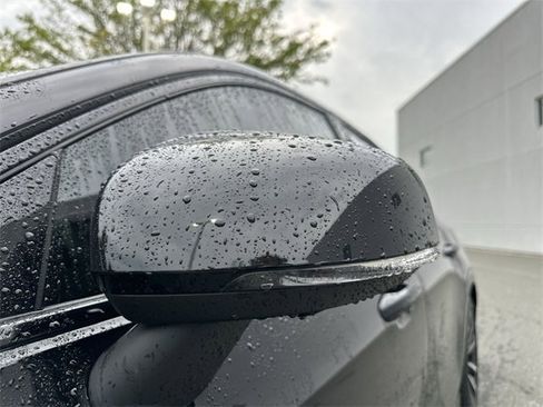 Used 2023 Volvo S60 T8 Plus image 10