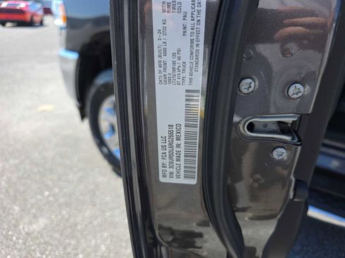 Used 2024 RAM 2500 Big Horn image 29