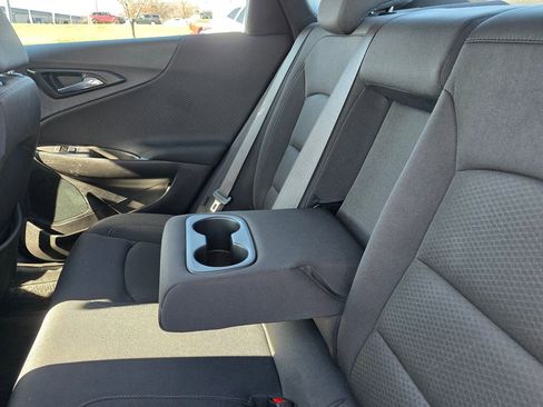 Used 2025 Chevrolet Malibu LT image 31