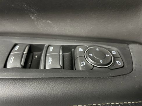 New 2025 Chevrolet Suburban Premier image 58