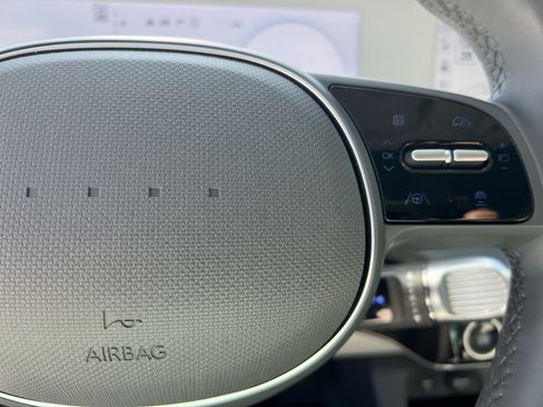 Used 2024 Hyundai Ioniq 5 Limited image 12