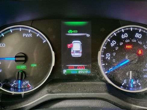 Used 2020 Toyota RAV4 XLE w/ Carpet Mat Package AWD/4WD image 19