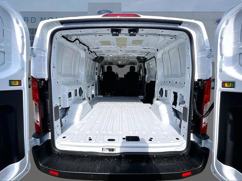 New 2026 Ford Transit 250 Low Roof RWD image 26