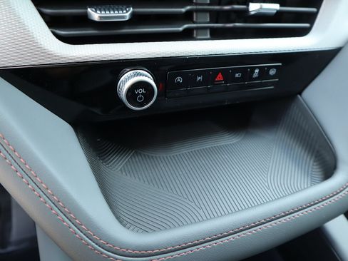 New 2026 Ford Explorer Active RWD image 9