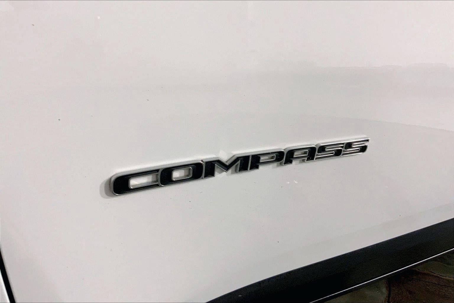 Used 2023 Jeep Compass Limited AWD/4WD image 8