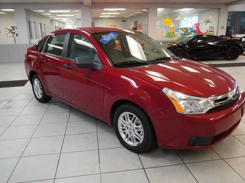 Used 2011 Ford Focus SE FWD image 13