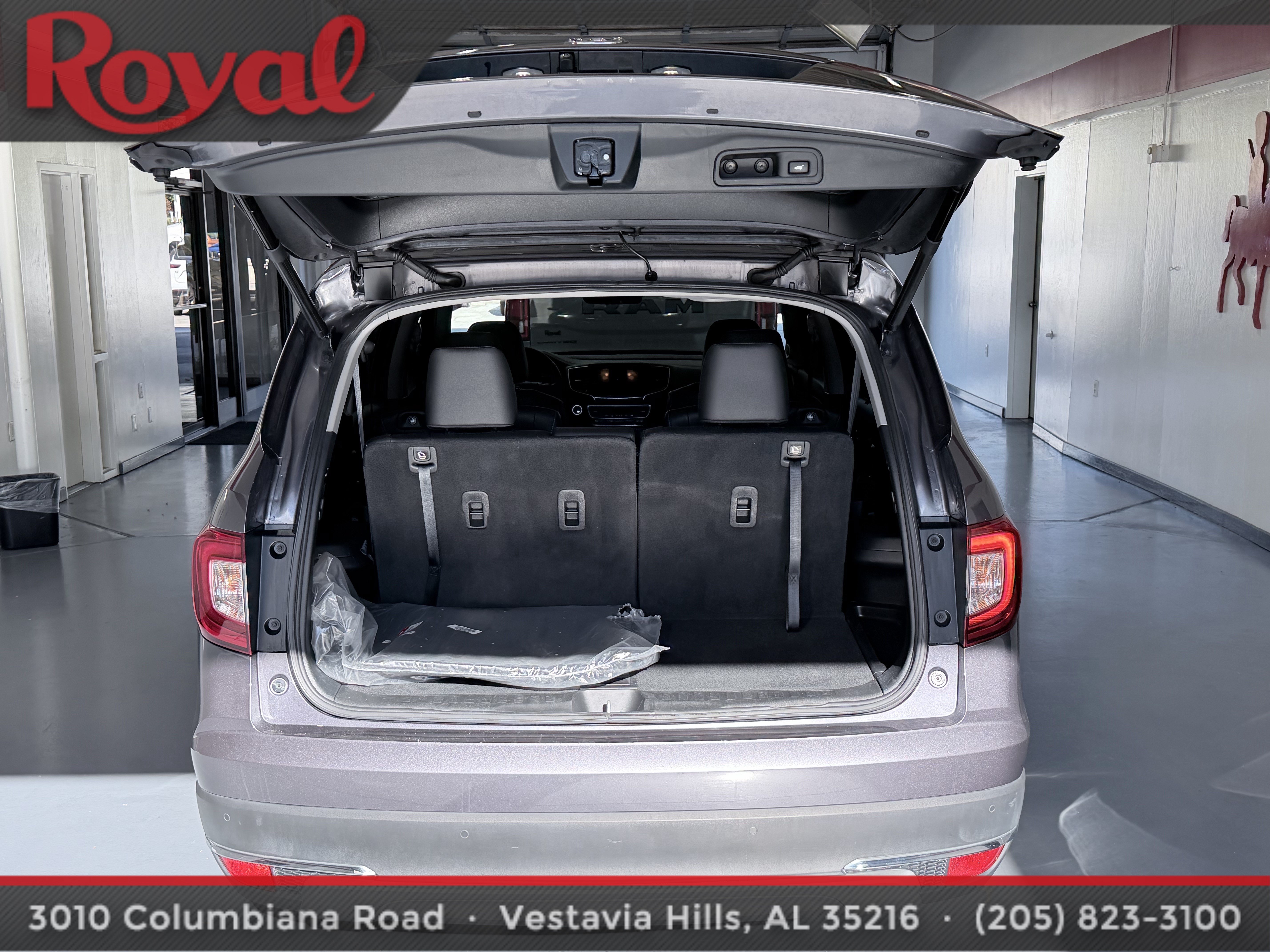 Used 2021 Honda Pilot Touring image 6