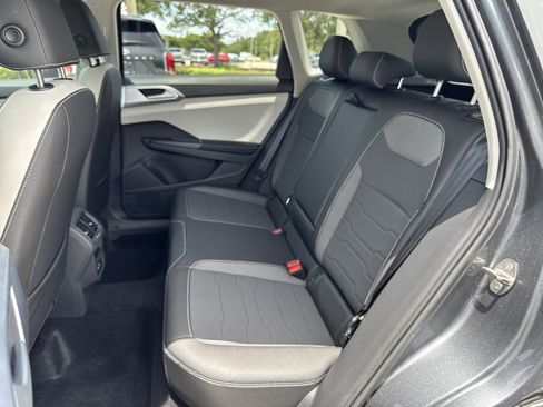 New 2026 Volkswagen Taos SE AWD/4WD image 18