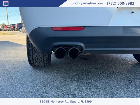 Used 2019 Dodge Challenger SXT image 18