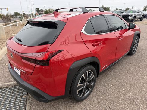 Used 2022 Lexus UX 250h w/ Accessory Package (Z2) image 7