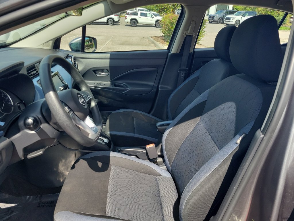 Used 2025 Nissan Versa SV FWD image 16