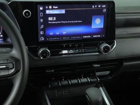 Used 2025 Chevrolet Colorado W/T w/ WT Custom Package image 16