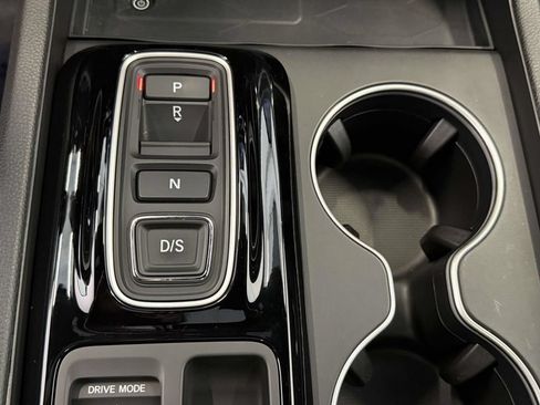 Used 2025 Honda Pilot Black Edition image 27