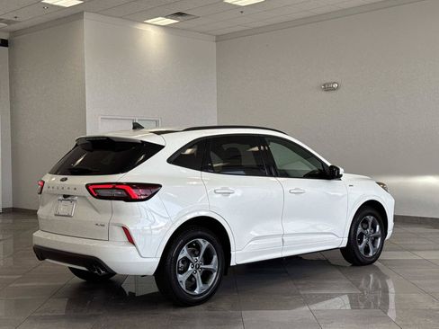 Used 2023 Ford Escape ST-Line Select AWD/4WD image 25