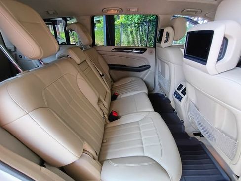 Used 2015 Mercedes-Benz GL 450 4MATIC image 60