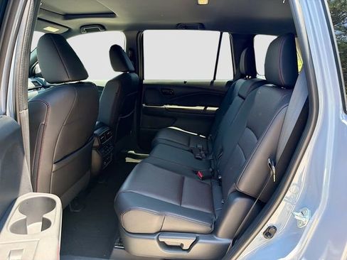 Used 2024 Honda Passport Black Edition image 22