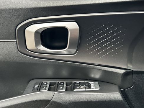 Certified 2024 Kia Sorento S image 21