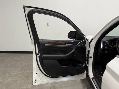 Used 2019 BMW X3 xDrive30i w/ Convenience Package AWD/4WD image 13