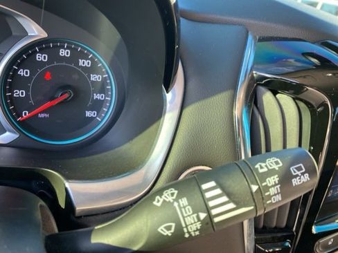 Used 2021 Chevrolet Traverse Premier w/ Redline Edition FWD image 25