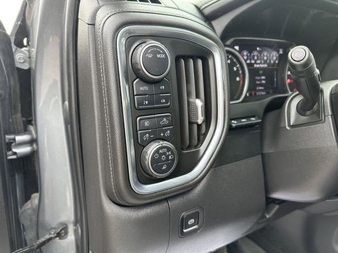 Used 2022 Chevrolet Silverado 1500 High Country w/ Technology Package AWD/4WD image 20