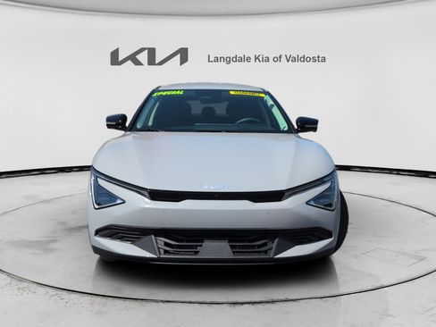 New 2025 Kia EV6 Light w/ Light LR Technology Package RWD image 12