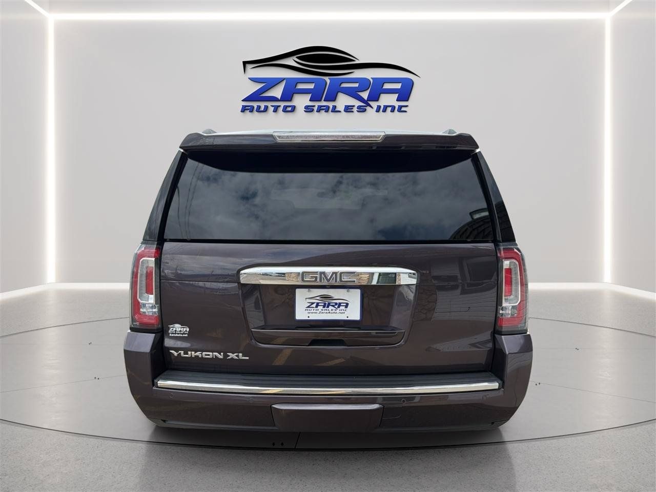 Used 2015 GMC Yukon XL Denali w/ Premium Package AWD/4WD image 6