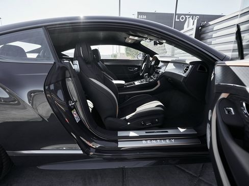 Used 2025 Bentley Continental GT Speed image 21