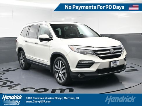 Used 2016 Honda Pilot Touring image 1