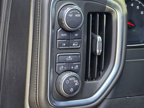 Used 2020 Chevrolet Silverado 1500 LT w/ LT Value Package AWD/4WD image 37