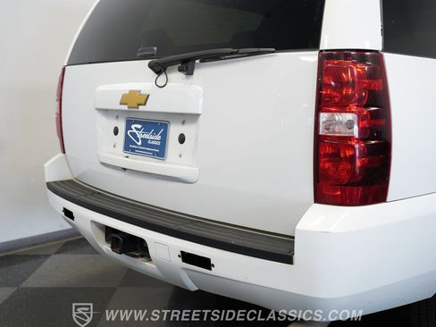 Used 2013 Chevrolet Suburban 2500 AWD/4WD image 31