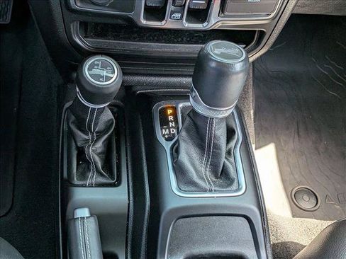 Used 2023 Jeep Wrangler Unlimited Sahara w/ Cold Weather Group AWD/4WD image 18