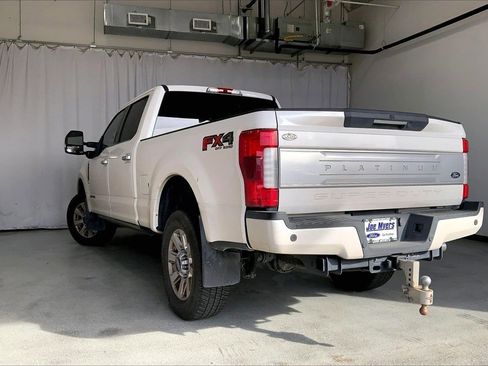 Used 2019 Ford F250 Platinum w/ Platinum Ultimate Package image 5